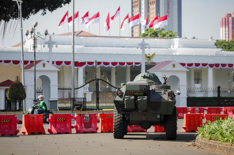 Kendaraan taktis (Rantis) TNI disiagakan di depan Istana Merdeka, Jakarta, Rabu (3/9/2025). Foto: Jamal Ramadhan/kumparan