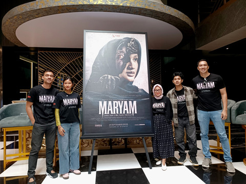 Claresta Taufan dalam Konferensi pers film Maryam: Janji dan Jiwa yang Terikat, Cilandak, Jakarta Selatan, Kamis (4/9/2025).
Foto: Giovanni/kumparan
