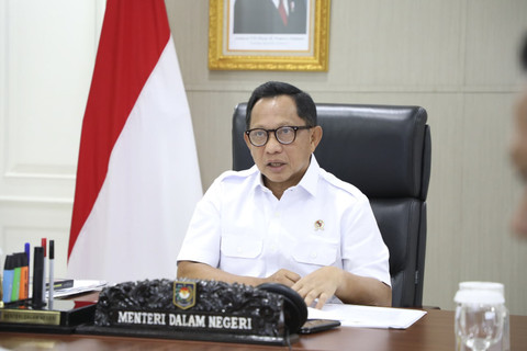 Mendagri Tito Karnavian memimpin Rakor Stabilisasi Harga Beras di 214 Pemerintah Daerah yang berlangsung secara virtual dari Jakarta, Kamis (4/9/2025). Foto: Kemendagri RI