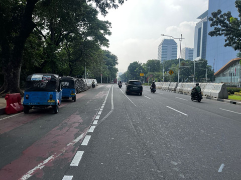 Lalu Lintas di Kawasan Monas, Jumat (5/9). Foto: Rayyan/Kumparan