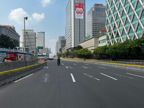 Lalu Lintas Jalan Thamrin-Bunderan HI, Jumat (5/9). Foto: Rayyan/Kumparan