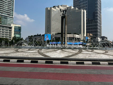 Lalu Lintas Jalan Thamrin-Bunderan HI, Jumat (5/9). Foto: Rayyan/Kumparan