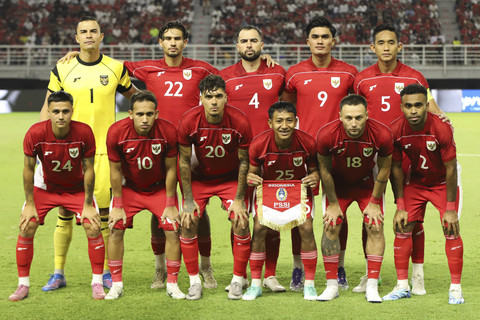 Pesepak bola Timnas Indonesia berfoto bersama sebelum bertanding melawan Timnas Taiwan dalam FIFA Matchday di Stadion Gelora Bung Tomo, Surabaya, Jawa Timur, Jumat (5/9/2025). Foto: Sigid Kurniawan/ANTARA FOTO