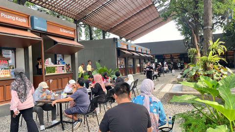 Suasana Taman Mini Indonesia Indah, Jakarta Timur, saat libur panjang Maulid Nabi, Sabtu (6/9). Foto: Nasywa Athifah/kumparan