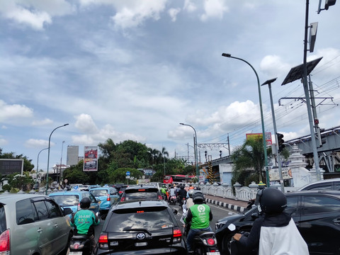 Kawasan Malioboro, Kota Yogyakarta, masih jadi favorit wisatawan di libur panjang, Sabtu (6/9/2025). Foto: Arfiansyah Panji Purnandaru/kumparan