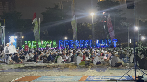 Suasana perayaan Maulid Nabi bertajuk "Jakarta Bersholawat" di kompleks Monas, Jakarta Pusat, Sabtu (6/9/2025). Foto: Abid Raihan/kumparan