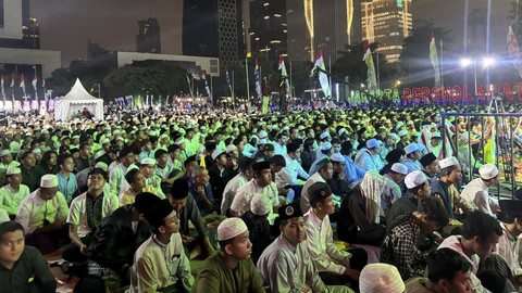 Suasana perayaan Maulid Nabi bertajuk "Jakarta Bersholawat" di kompleks Monas, Jakarta Pusat, Sabtu (6/9/2025). Foto: Abid Raihan/kumparan