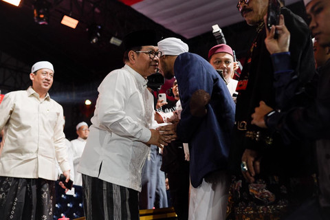 Gubernur DKI Jakarta Pramono Anung dan Wakil Gubernur DKI Jakarta Rano Karno menghadiri acara Jakarta Bersholawat di Monumen Nasional Jakarta, Sabtu (6/9/2025). Foto: Dok. Istimewa