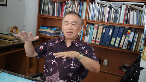 Dr. Timoticin Kwanda, B.Sc., MRP., PhD., dosen Architecture Petra Christian University (PCU).