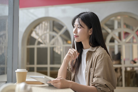 Ramalan Zodiak Pisces Bulan November 2025. Foto: BongkarnGraphic/Shutterstock