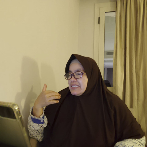 Maimon Herawati, dosen Fikom Unpad yang Masih Mengajar di Tengah Persiapan Berlayar ke Gaza. Foto: Dok. Maimon Herawati