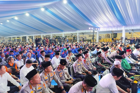 Suasana doa bersama dan Peringatan Maulid Nabi Muhammad SAW 1447 Hijriah di Polda Metro Jaya, Jakarta, Minggu (7/9/2025). Foto: Luthfi Humam/kumparan