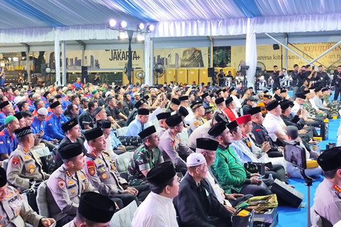 Suasana doa bersama dan Peringatan Maulid Nabi Muhammad SAW 1447 Hijriah di Polda Metro Jaya, Jakarta, Minggu (7/9/2025). Foto: Luthfi Humam/kumparan