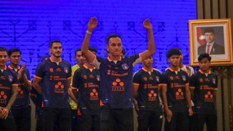 Kapten klub Sumsel United, Rachmad Hidayat yang diperkenalkan di momen launching skuad dan jersey tim berjuluk Laskar Juaro di Hotel Aryaduta Palembang, Minggu (7/9) Foto: abp/urban id