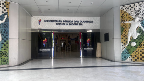 Suasana kantor Kementerian Pemuda dan Olahraga Republik Indonesia usai Dito Ariotedjo direshuffle pada Senin (8/9/2025). Foto: Haya Syahira/kumparan