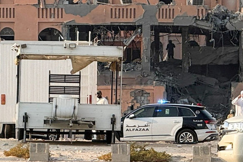 Bangunan yang rusak imbas serangan udara Israel yang menyerang Doha, Qatar, Selasa (9/9/2025). Foto: Ibraheem Abu Mustafa/REUTERS