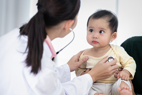 Ilustrasi dokter anak. Foto: Sarawut Kh/Shutterstock