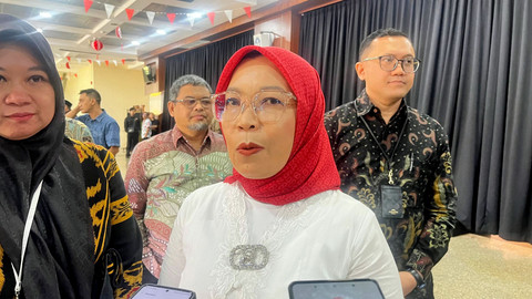 Direktur Jenderal Guru, Tenaga Kependidikan, dan Pendidikan Guru (Dirjen GTKPG) Kemendikdasmen Nunuk Suryani dalam acara penandatanganan kerja sama Ditjen GTKPG dengan LPTK di Kantor Kemendikdasmen, Jakarta Pusat, Jumat (12/9/2025).  Foto: Nasywa Athifah/kumparan
