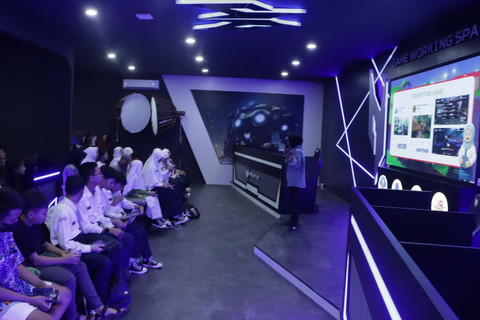 Puluhan siswa SMP mengikuti ekstrakurikuler berbasis Roblox di Solo Technopark (STP). Foto: dok STP