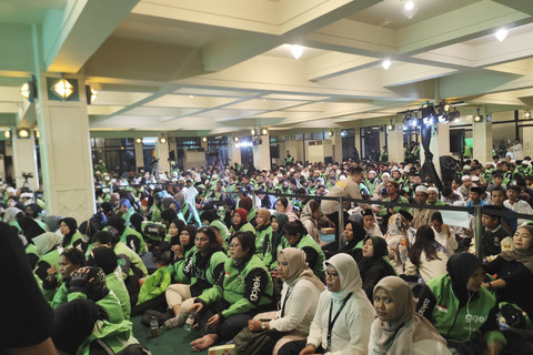 Kegiatan doa lintas agama yang digelar GoTo di Masjid Raya Pondok Indah, Jakarta Selatan, pada Jumat (12/9/2025). Foto: Rachmadi Rasyad/kumparan