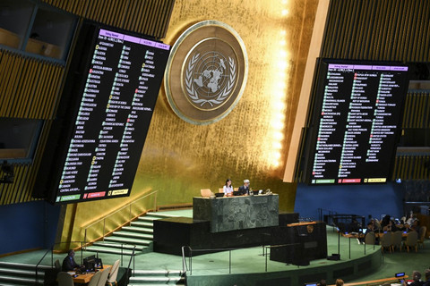 Hasil voting sidang Majelis Umum PBB terkait solusi dua negara untuk Palestina-Israel, Jumat (12/9). Foto: Angela Weiss/AFP