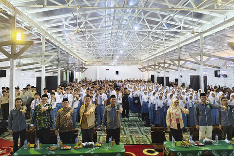 Diseminasi Program Tes Kemampuan Akademik (TKA) untuk Pendidikan Bermutu yang digelar Kemendikdasmen RI bersama PP Ikatan Pelajar Nahdlatul Ulama di SMK Ma'arif Kota Mungkid, Kabupaten Magelang, Jawa Tengah, Sabtu (13/9/2025). Foto: Arfiansyah Panji Purnandaru/kumparan