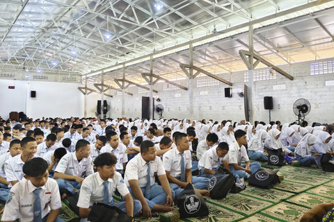 Diseminasi Program Tes Kemampuan Akademik (TKA) untuk Pendidikan Bermutu yang digelar Kemendikdasmen RI bersama PP Ikatan Pelajar Nahdlatul Ulama di SMK Ma'arif Kota Mungkid, Kabupaten Magelang, Jawa Tengah, Sabtu (13/9/2025). Foto: Arfiansyah Panji Purnandaru/kumparan