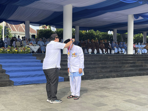 Suguhkan Bazar UMKM Terlama di RI, Karawang Pecahkan Rekor MURI. Foto: Kemensos RI