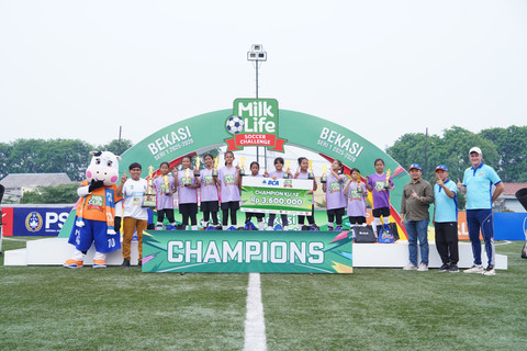 SDN Padurenan IV juara U-12 MilkLife Soccer Challenge Bekasi Series 1 2025/26. Foto: Dok. MilkLife Soccer Challenge