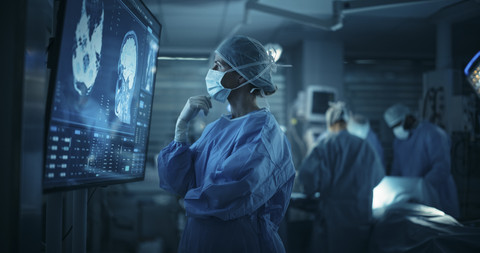 Ilustrasi Dokter Spesialis. Foto: Gorodenkoff/Shutterstock