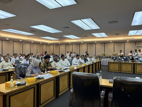 Komisi XIII DPR RI raker bersama MenHAM, Wamen Imipas, Wamensesneg, dll di Gedung DPR RI, Senayan, Jakarta Pusat pada Senin (15/9/2025). Foto: Abid Raihan/kumparan