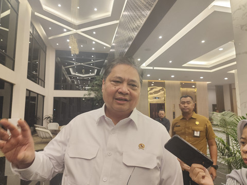 Menko Bidang Perekonomian Airlangga Hartarto di Kantor Kemenko Bidang Perekonomian, Jakarta, Senin (15/9/2025). Foto: Widya Islamiati/kumparan