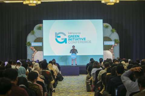 Pemimpin Redaksi kumparan Arifin Asydhad menyampaikan sambutan dalam kumparan Green Initiative Conference 2025 di Hotel Borobudur, Jakarta, Rabu (17/9/2025). Foto: Aditia Noviansyah/kumparan