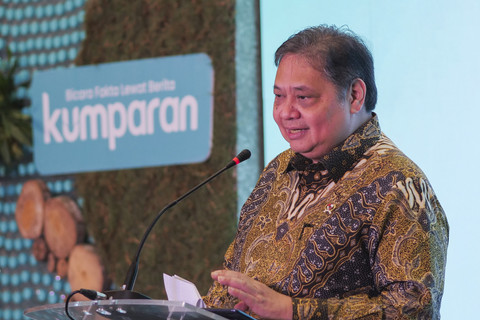 Menko Perekonomian Airlangga Hartarto menyampaikan sambutan dalam kumparan Green Initiative Conference 2025 di Hotel Borobudur, Jakarta, Rabu (17/9/2025). Foto: Wahyu