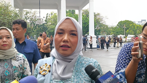 Politikus PKB Farida Farichah tiba di Istana Negara, Jakarta Pusat, Rabu (17/9/2025).  Foto: Zamachsyari/kumparan