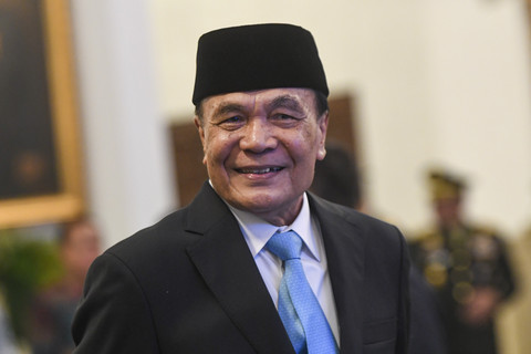 Djamari Chaniago bersiap mengikuti pelantikan dan pengambilan sumpah jabatan oleh Presiden Prabowo Subianto pada Pelantikan Menteri dan Wakil Menteri Kabinet Merah Putih Dalam Sisa Masa Jabatan Periode Tahun 2024-2029 di Istana Negara, Jakarta, Rabu. Foto: Muhammad Adimaja/ANTARA FOTO