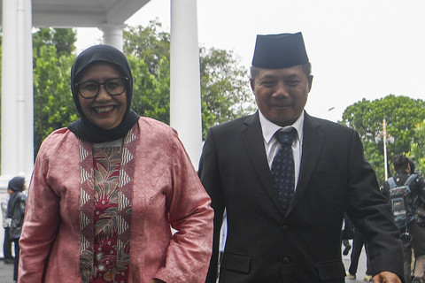 Wakil Kepala Badan Pengentasan Kemiskinan Nanik Sudaryati Deyang (kiri) tiba untuk mengikuti acara pelantikan Menteri dan Wakil Menteri Kabinet Merah Putih Dalam Sisa Masa Jabatan Periode Tahun 2024-2029 di Istana Negara, Jakarta, Rabu (17/9/2025). Foto: Muhammad Adimaja/ANTARA FOTO