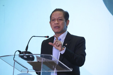 Menteri Lingkungan Hidup Hanif Faisol Nurofiq memberikan sambutan saat menghadiri kumparan Green Initiative Conference 2025 di Hotel Borobudur, Jakarta, Kamis (18/9/2025). Foto: Aditia Noviansyah/kumparan