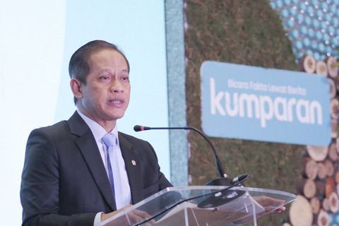 Menteri Lingkungan Hidup Hanif Faisol Nurofiq memberikan sambutan saat menghadiri kumparan Green Initiative Conference 2025 di Hotel Borobudur, Jakarta, Kamis (18/9/2025). Foto: Wahyu/kumparan