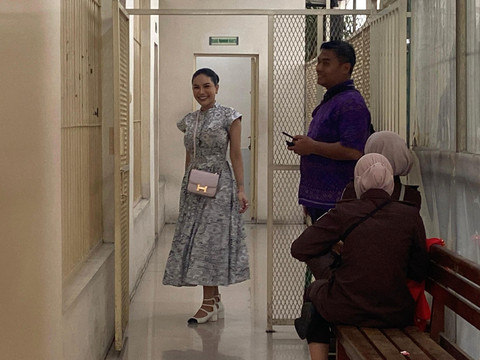 Nikita Mirzani kembali hadir dalam sidang kasus dugaan pemerasan dan tindak pidana pencucian uang (TPPU) di Pengadilan Negeri (PN) Jakarta Selatan, Kamis (18/9/2025). Foto: Vincentius Mario/kumparan