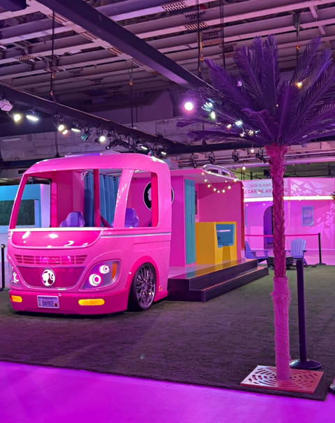 Keseruan di pameran World of Barbie: Dreams Made Here yang hadir di Agora Mall.    Foto: Naela Marcelina/kumparan