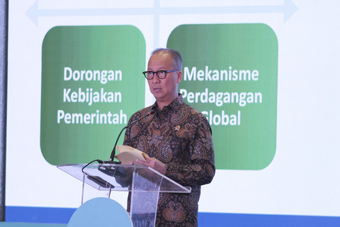 Menteri Perindustrian Agus Gumiwang menyampaikan sambutan dalam kumparan Green Initiative Conference 2025 di Hotel Borobudur, Jakarta, Kamis (18/9/2025). Foto: Wahyu/kumparan