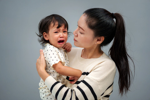 Ilustrasi orang tua dan balita tantrum. Foto: BaLL LunLa/Shutterstock