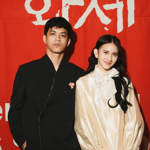 Gaya El Putra Sarira dan Leya Princy di Busan International Film Festival 2025. Foto: Instagram @pertemananbaperaadc