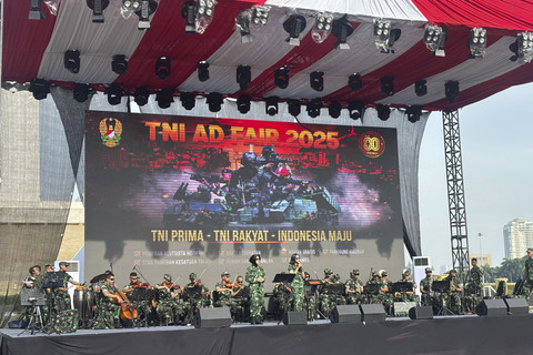 Suasana pameran alutsista dalam rangka HUT ke-80 TNI di Monas, Jakarta Pusat, Sabtu (20/9/2025). Foto: Abid Raihan/kumparan