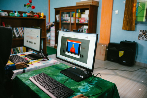 Program Application, Network, Device (AND) yang digunakan oleh siswa Sekolah Luar Biasa (SLB). Foto: Telkom