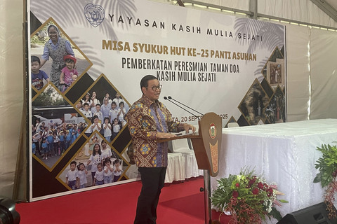 Gubernur Jakarta, Pramono Anung menyampaikan sambutan saat meresmikan Taman Doa Kasih Mulia Sejati, di Panti Asuhan Kasih Mulia Sejati, Rawa Buaya, Cengkareng, Jakarta Barat, Sabtu (20/9/2025). Foto: Fadhil Pramudya/kumparan