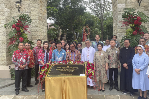 Gubernur Jakarta, Pramono Anung, saat meresmikan Taman Doa Kasih Mulia Sejati, di Panti Asuhan Kasih Mulia Sejati, Rawa Buaya, Cengkareng, Jakarta Barat, Sabtu (20/9/2025). Foto: Fadhil Pramudya/kumparan