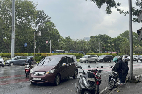Lalu lintas di sekitar Monas saat ada pameran alutsista TNI, Sabtu (20/9/2025). Foto: Abid Raihan/kumparan