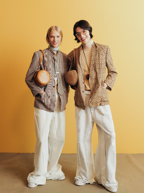 First look koleksi Coach Spring 2025 di New York Fashion Week. Foto: Coach